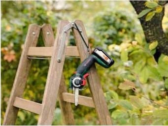 【新商品】コードレスマイクロソー CUT118